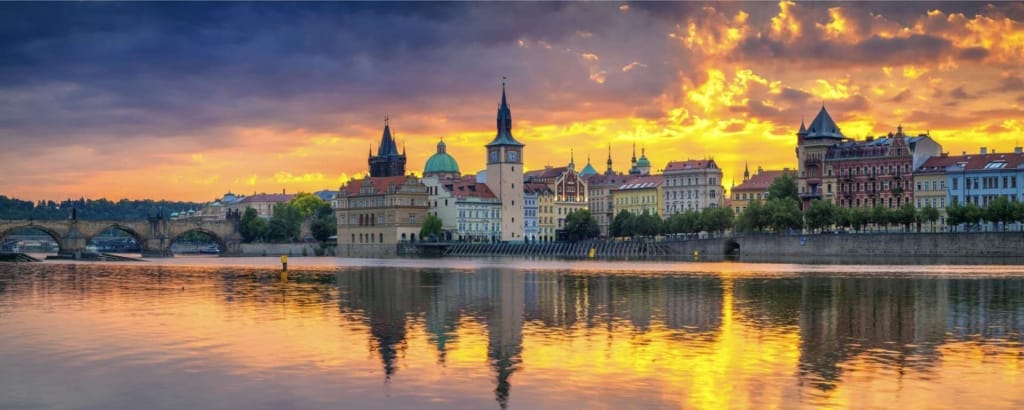 GameOn PlayQuest Prague skyline 2
