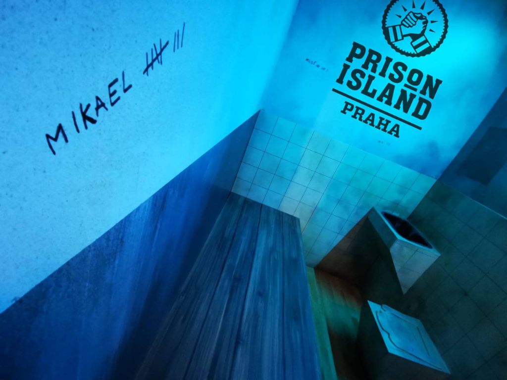 GameOn Prison Island