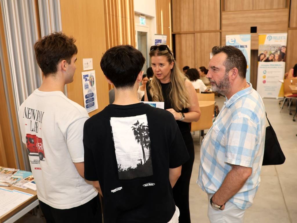 GameOn PlayQuest participants sharing their experience with EUPA official